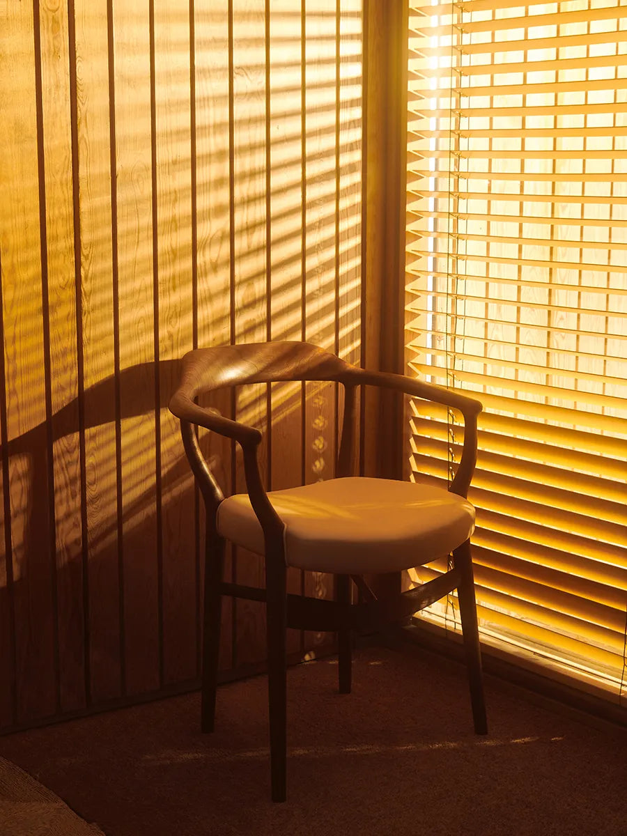 FJ 44 stol, eg olie/vegetal læder af Finn Juhl - 6 - Jacobsen Plus