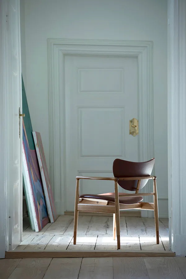 48 Chair, eg olie/valnød af Finn Juhl - 5 - Jacobsen Plus