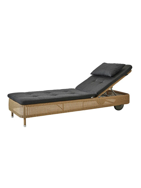 Presley Solvogn fra Cane-line - Natural / Black, Cane-line Natté - Jacobsen Plus