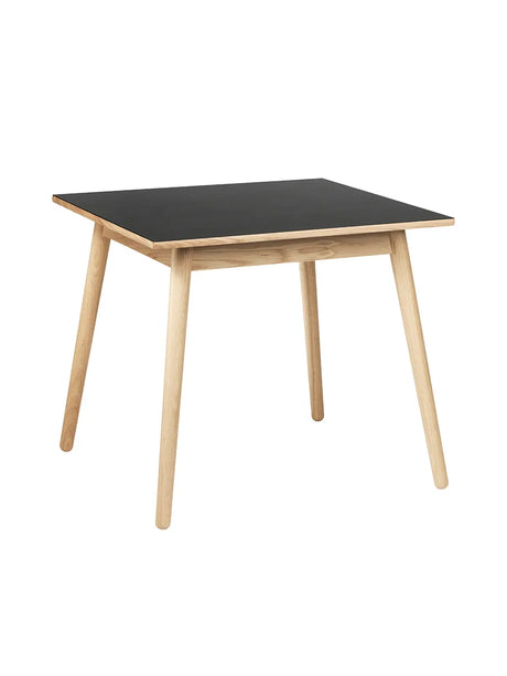C35A Bord fra FDB Møbler - Matlakeret eg / Sort linoleum - Jacobsen Plus