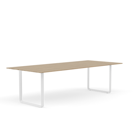 70/70 Bord fra Muuto - 255 x 108 cm / Solid Oak White - Jacobsen Plus