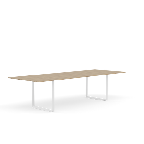 70/70 Bord fra Muuto - 295 x 108 cm / Solid Oak White - Jacobsen Plus