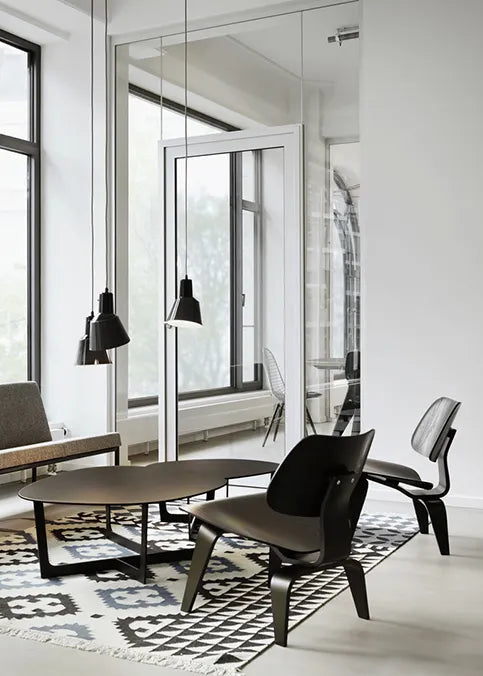 Plywood Group LCW, sortlakeret ask fra Vitra - 2 - Jacobsen Plus
