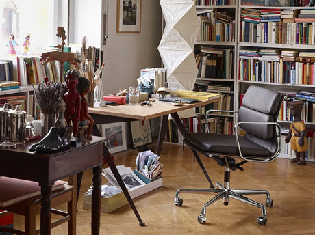 Soft Pad Chair EA 217 Kontorstol, sort læder/krom stel fra Vitra - 2 - Jacobsen Plus