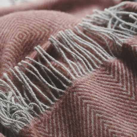Livø Plaid, rosewood fra Silkeborg Uldspinderi - 2 - Jacobsen Plus