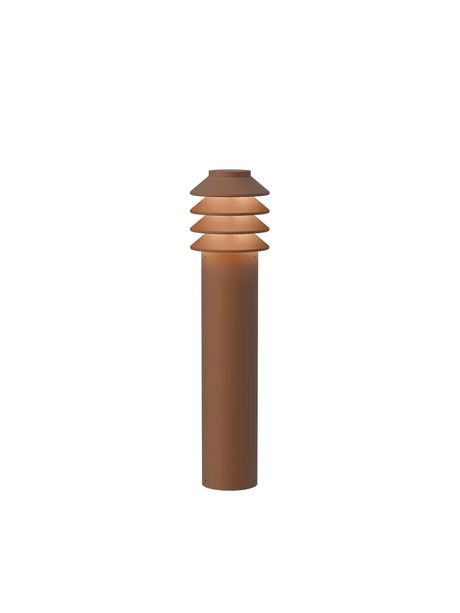 Bysted Garden Corten, Høj fra Louis Poulsen - Pullertmast med fodpanel u-adaptor / LED 2700K - Jacobsen Plus