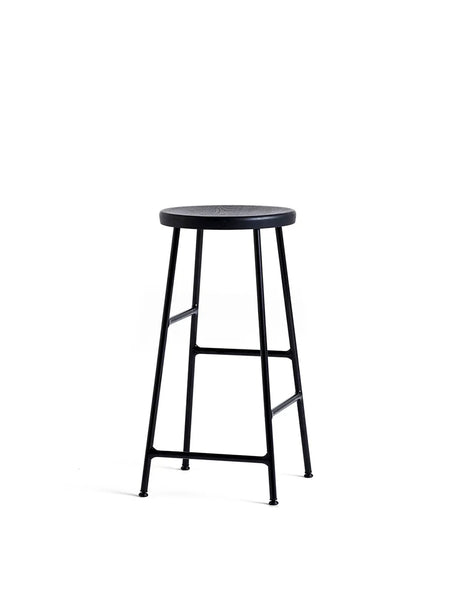 Cornet Barstol fra Hay - Low / Soft black stained oak / Soft black powder coated steel - Jacobsen Plus