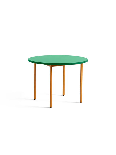 Two-Colour Spisebord Ø105 fra Hay - Green mint / Ochre - Jacobsen Plus