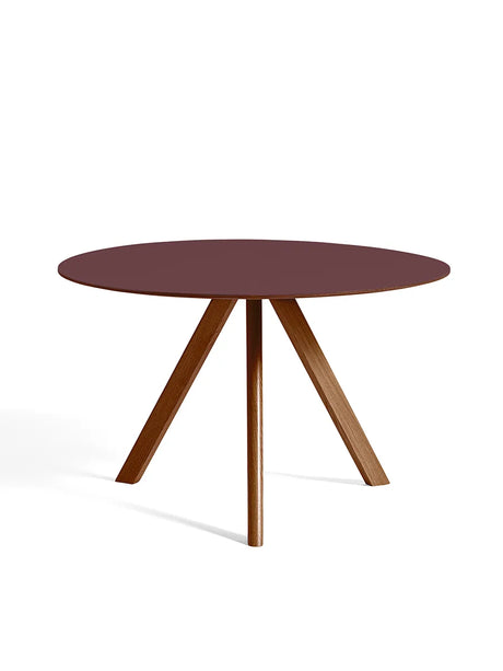 Copenhague CPH20 Bord, Ø120 cm fra Hay - Lakeret valnød / Burgundy linoleum - Jacobsen Plus