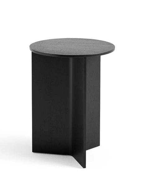 Slit borde i træ fra Hay - High Round- Ø 35 x H 47 cm / Lakeret sort eg - Jacobsen Plus