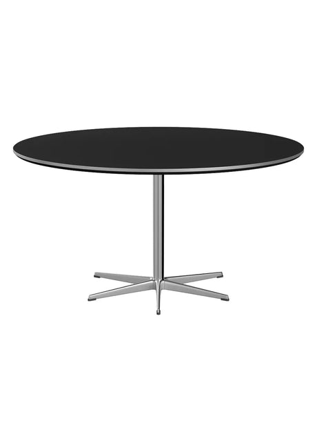 Piet Hein A826 Spisebord, Ø145 cm fra Fritz Hansen - Sort laminat m. alukant - Jacobsen Plus