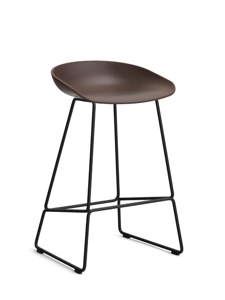 About a Stool AAS38 fra Hay - Lav - B 47 x D 45 x H 65-76 cm / Raisin / Sort pulverlakeret stål - Jacobsen Plus