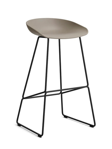 About a Stool AAS38 fra Hay - Høj - B 50 x D 48 x H 75-86 cm / Khaki / Sort pulverlakeret stål - Jacobsen Plus