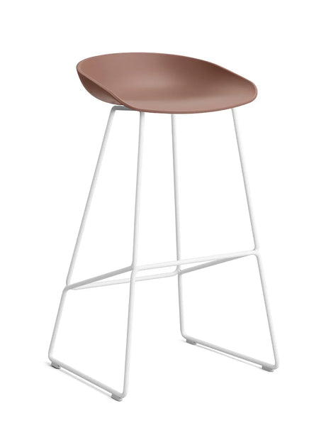 About a Stool AAS38 fra Hay - Høj - B 50 x D 48 x H 75-86 cm / Soft Brick / Hvid pulverlakeret stål - Jacobsen Plus