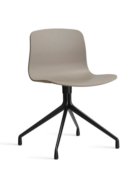 About a Chair AAC10 fra Hay - Khaki / Sort pulverlakeret aluminum - Jacobsen Plus