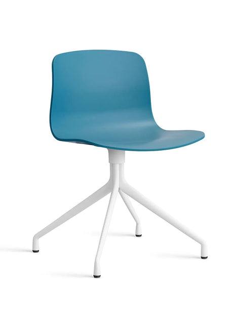 About a Chair AAC10 fra Hay - Azure blue / Hvid pulverlakeret aluminium - Jacobsen Plus