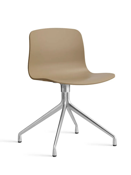 About a Chair AAC10 fra Hay - Clay / Poleret aluminium - Jacobsen Plus
