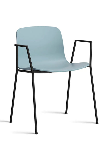 About a Chair AAC18 fra Hay - Dusty Blue / Sort pulverlakeret stål - Jacobsen Plus