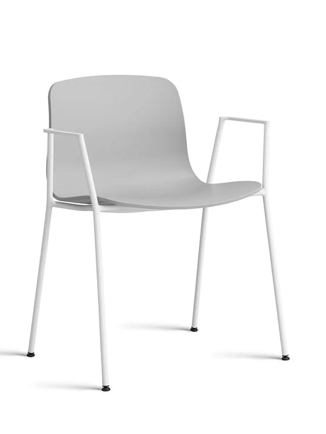 About a Chair AAC18 fra Hay - Concrete grey / Hvid pulverlakeret stål - Jacobsen Plus