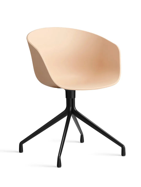 About a Chair AAC20 fra Hay - Pale Peach / Sort pulverlakeret aluminum - Jacobsen Plus