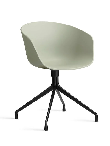 About a Chair AAC20 fra Hay - Pastel green / Sort pulverlakeret aluminum - Jacobsen Plus
