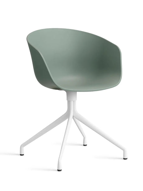 About a Chair AAC20 fra Hay - Fall Green / Hvid pulverlakeret aluminium - Jacobsen Plus