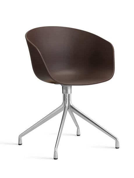 About a Chair AAC20 fra Hay - Raisin / Poleret aluminium - Jacobsen Plus