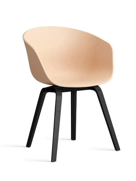 About a Chair AAC22 fra Hay - Pale Peach / Sortbejdset eg - Jacobsen Plus