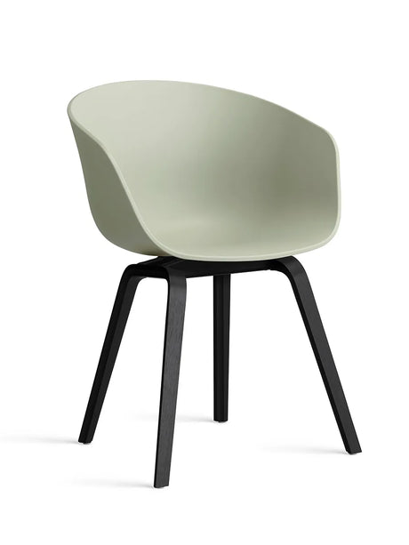 About a Chair AAC22 fra Hay - Pastel green / Sortbejdset eg - Jacobsen Plus