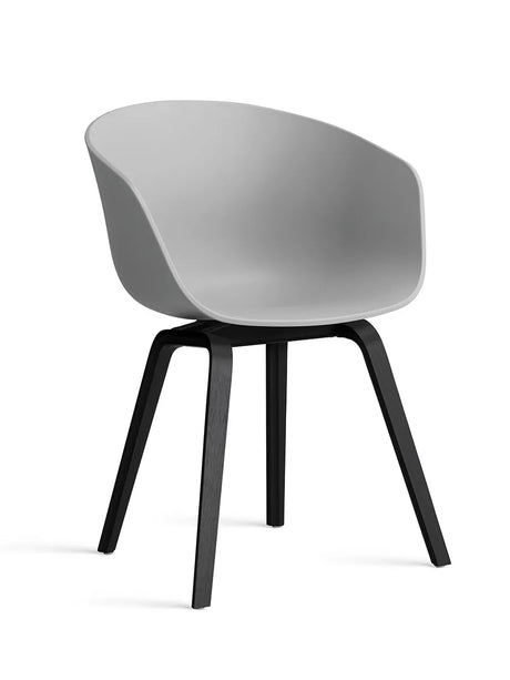 About a Chair AAC22 fra Hay - Concrete grey / Sortbejdset eg - Jacobsen Plus
