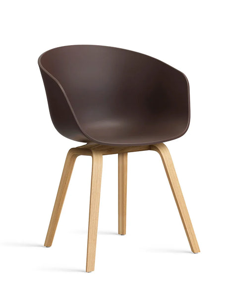 About a Chair AAC22 fra Hay - Raisin / Lakeret eg - Jacobsen Plus