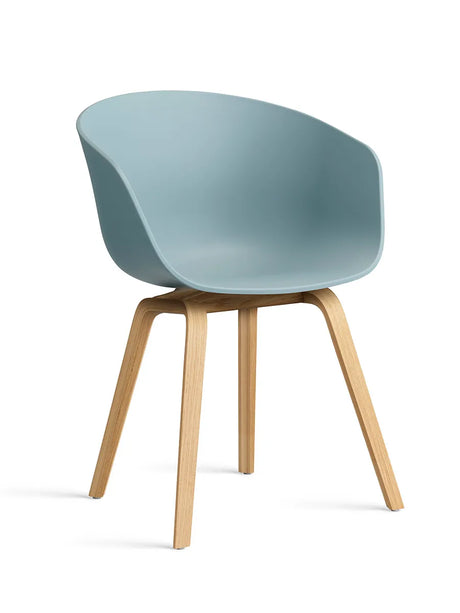 About a Chair AAC22 fra Hay - Dusty blue / Lakeret eg - Jacobsen Plus