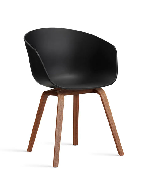 About a Chair AAC22 fra Hay - Black / Lakeret valnød - Jacobsen Plus