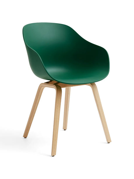 About a Chair AAC 222 fra Hay - Teal Green / Lakeret eg - Jacobsen Plus