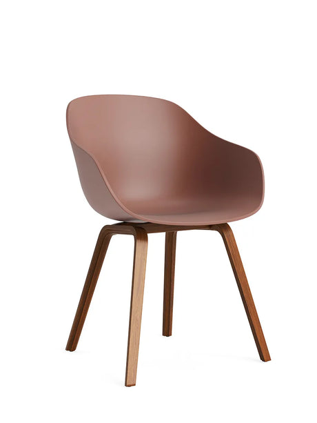 About a Chair AAC 222 fra Hay - Soft Brick / Lakeret valnød - Jacobsen Plus