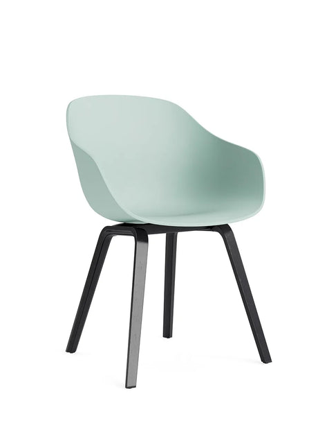 About a Chair AAC 222 fra Hay - Dusty Mint / Sortlakeret eg - Jacobsen Plus