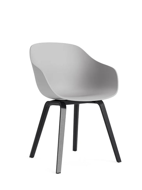 About a Chair AAC 222 fra Hay - Concrete grey / Sortlakeret eg - Jacobsen Plus