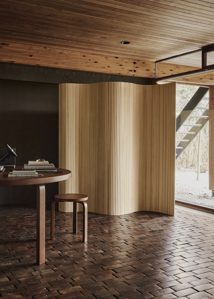 Stool 60, walnut stained fra Artek - 2 - Jacobsen Plus