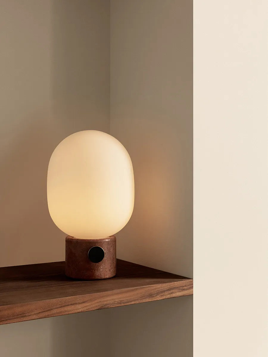 JWDA Table Lamp, red travertine stone fra Audo Copenhagen - 3 - Jacobsen Plus