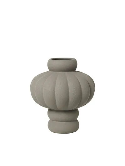 Balloon Vase 02, ceramic fra Louise Roe - Sanded Grey - Jacobsen Plus