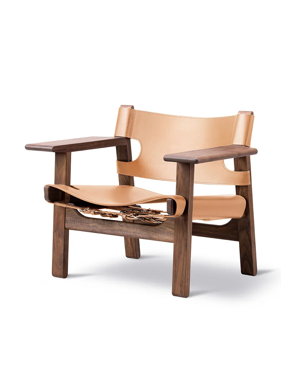 Den Spanske Stol i naturfarvet læder, valnød olie af Børge Mogensen