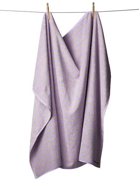 Naram towel - Lilac & Neon yellow fra Bongusta - 100 x 150 cm - Jacobsen Plus
