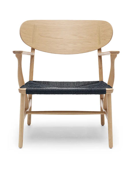 CH22 Loungestol af Hans J. Wegner - Eg - hvidolieret / Sort - Jacobsen Plus
