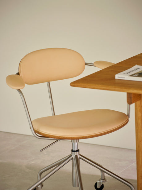 CH621 Swivel stol, eg olie af Hans J. Wegner - 1 - Jacobsen Plus