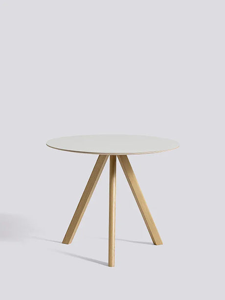 Copenhague CPH20 Bord, Ø90 cm fra Hay - Lakeret eg / Off white linoleum - Jacobsen Plus