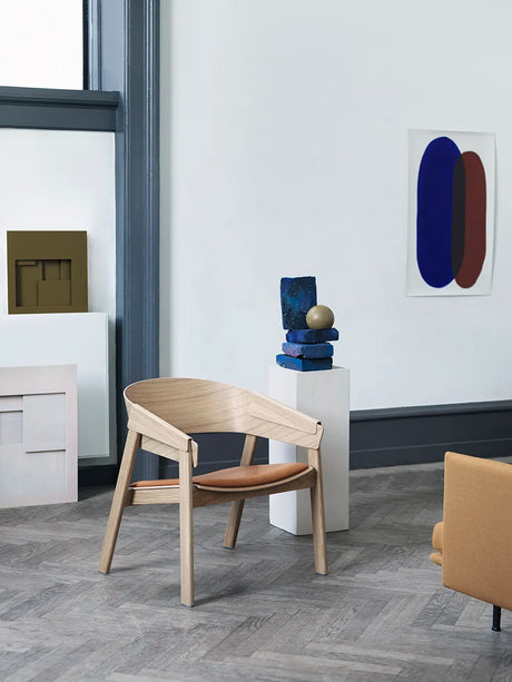 Cover Lounge Chair, oak w. cognac leather fra Muuto - 2 - Jacobsen Plus