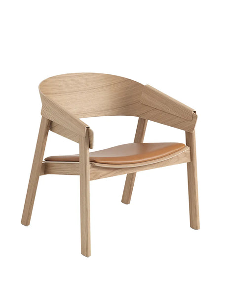 Cover Lounge Chair, oak w. cognac leather fra Muuto - 1 - Jacobsen Plus