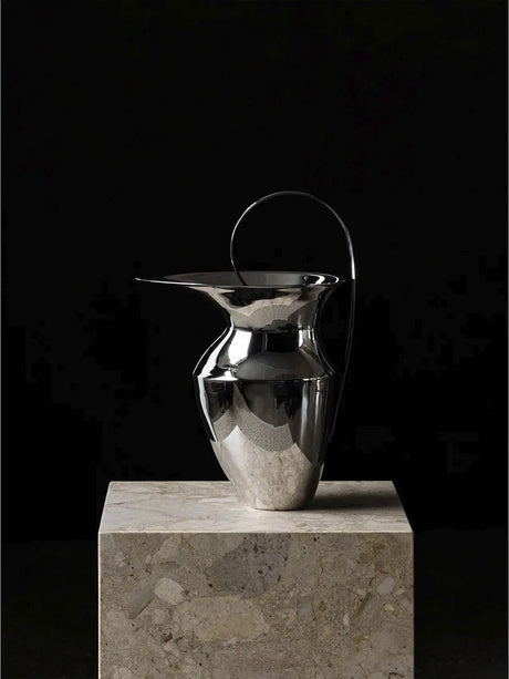 Etruscan Pitcher fra Audo Copenhagen - 2 - Jacobsen Plus