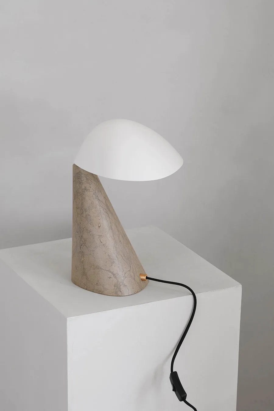 Fellow Bordlampe fra Fredericia Furniture - 6 - Jacobsen Plus