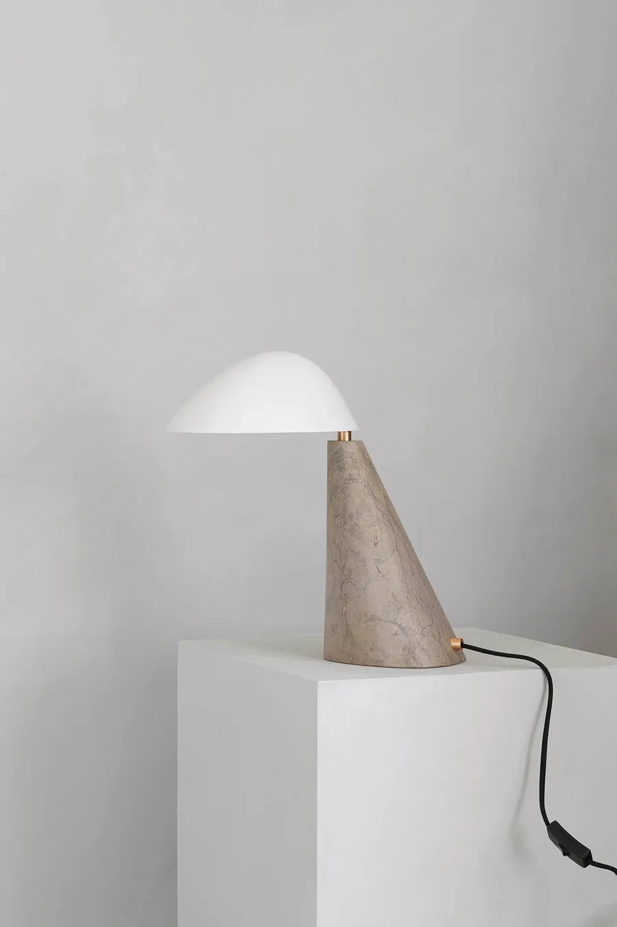 Fellow Bordlampe fra Fredericia Furniture - 8 - Jacobsen Plus